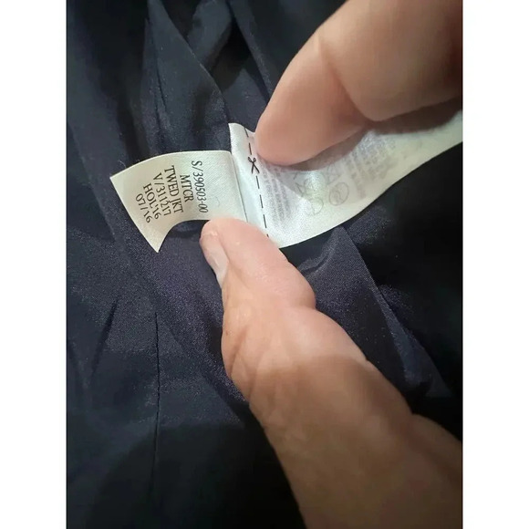 Banana Republic Women's Raw Edge Trim Tweed Short Blazer Size 4 - Picture 9 of 9